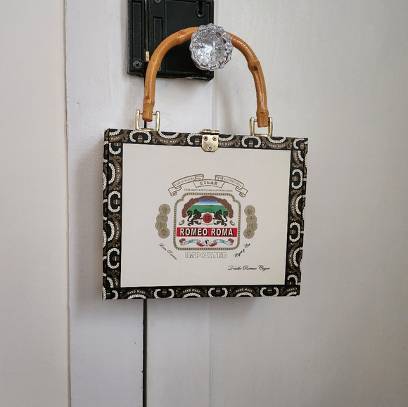 Casino Cigar purse! - Picture 3 of 7